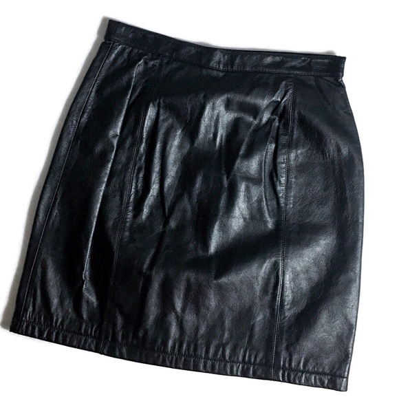 vintage Wilsons Dresses & Skirts - Vintage Wilson’s Leather Black Mini Skirt